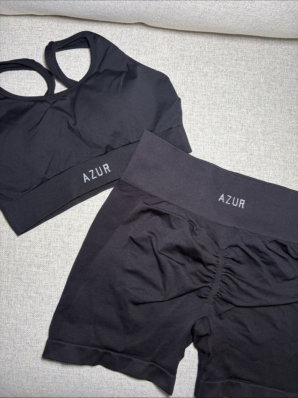 Azur Women's Black Seamless Sports Bra & Shorts Set